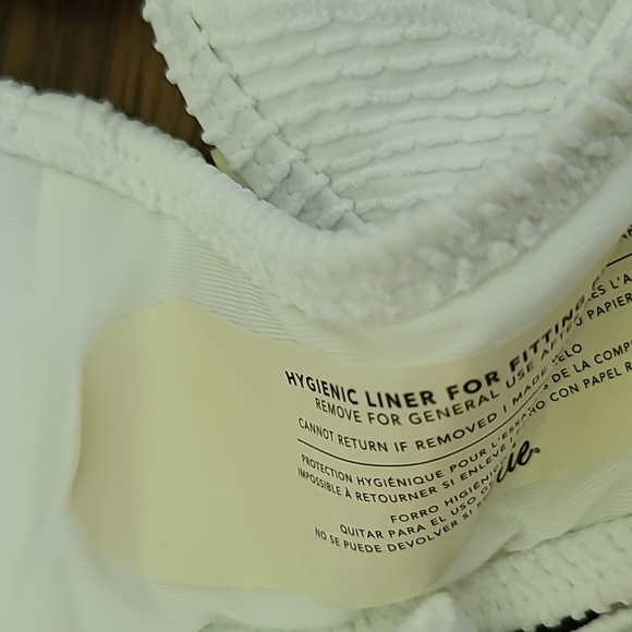 Aerie one piece swim bottom new w/ tags excellent condition size Xs white - Picture 5 of 6